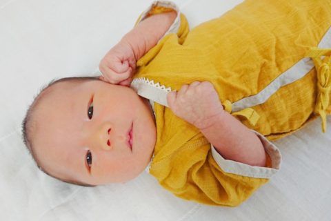 未熟児早産低出生体重児の写真